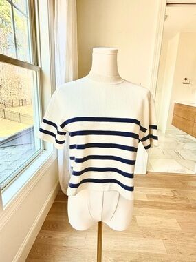 Abercrombie & Fitch Cream Crewneck Knit Top
